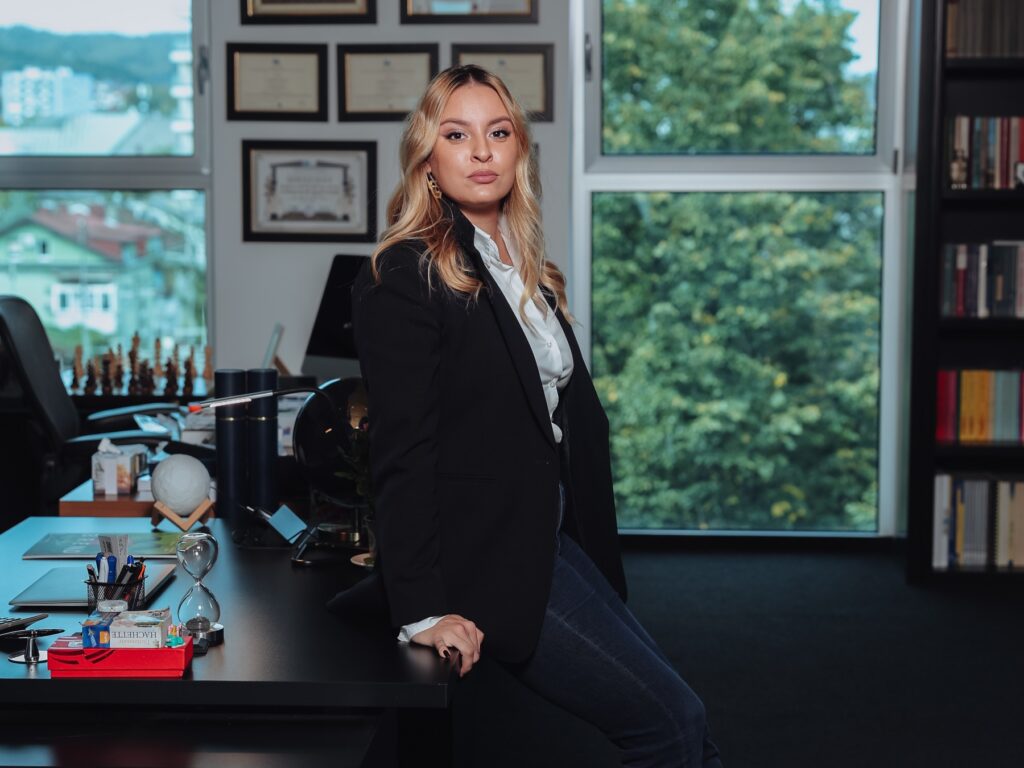 Revizorska industrija danas: Grant Thornton kao partner u savladavanju izazova 3 Isidora Dzombic njen izbor 2
